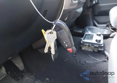 2018 Ram 1500 Express 4X4 6'4 Box из США, поврежденный, VIN 1C6RR7FG4JS199965